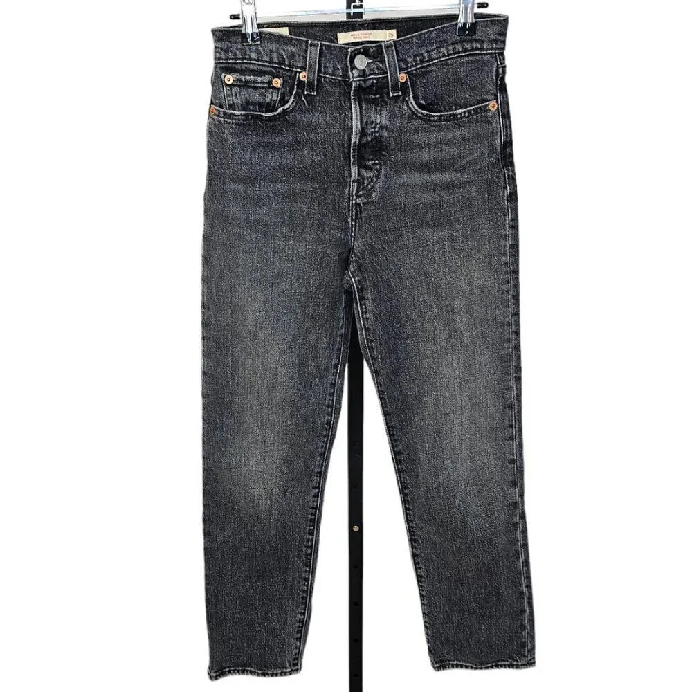 Levi's Womens Wedgie Straight Jeans Gray Wash Size 25 High  Rise Button Fly